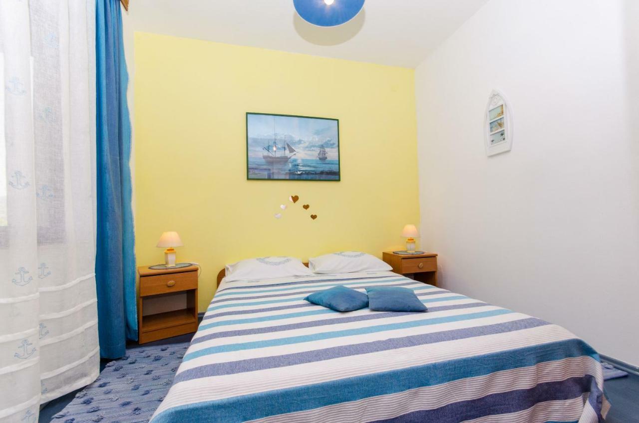 Apartment Slavka Račišće Exteriör bild