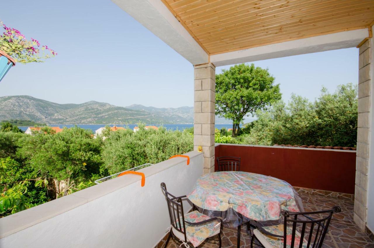 Apartment Slavka Račišće Exteriör bild